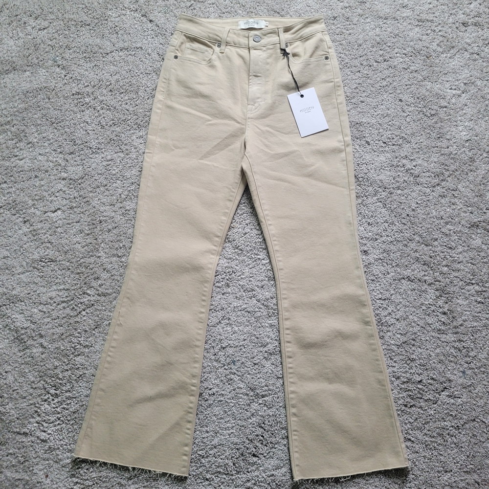 Elegant Beige Flare Jeans